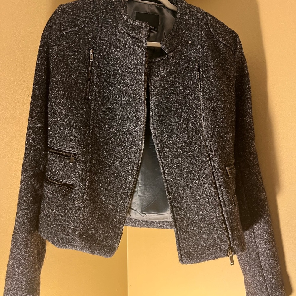 Banana Republic Charcoal Blazer - Picture 8 of 8